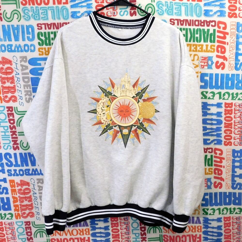 Disney Magic Kingdom Crewneck Sweatshirt Size L Castle Sun Graphic